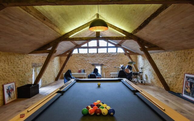 Plush Mansion on a High-end Property in Saint-germain-de-belvès With Pool