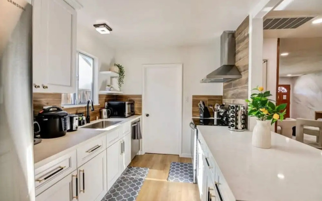 @ Marbella Lane - Stylish Cozy4br in Siliconvalley