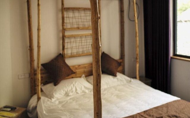 Lishui Liandu Red House Inn