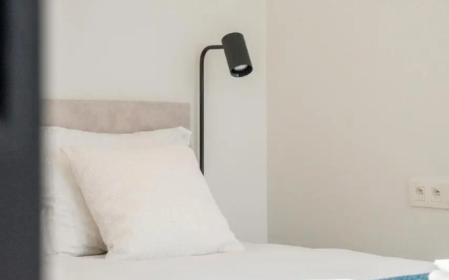 The Waves-Luxurious 3bedroom app w big terrace & garage