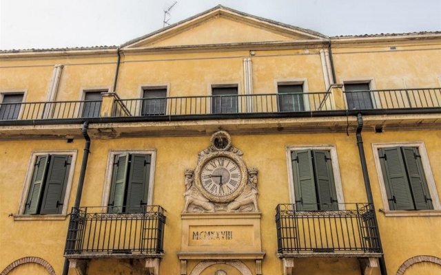 Colomba D'Oro Hotel