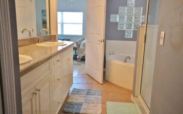 Oceanwalk 3-301 Apartment 3