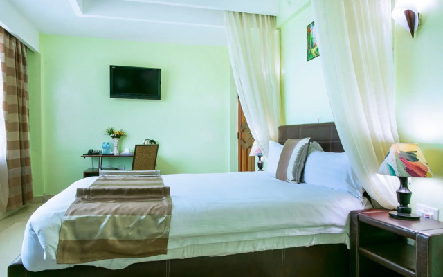 The Legacy Hotel & Suites
