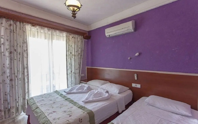 Mevsim Otel
