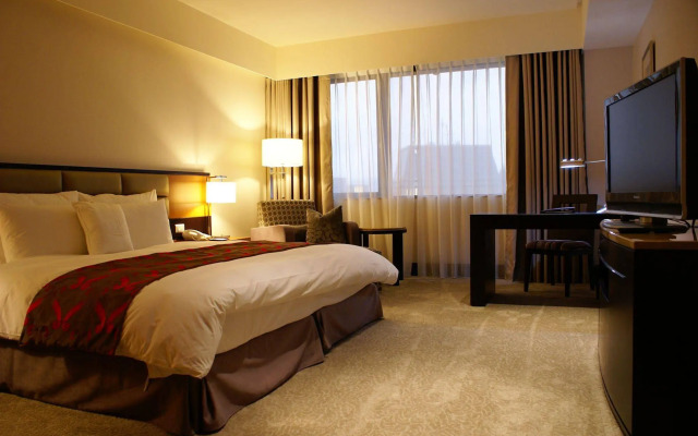 Monarch Skyline Hotel