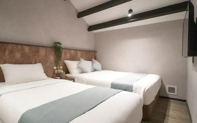 Hotel Calmo Hamilton