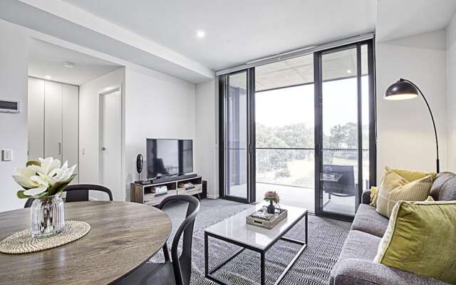 CANBERRA CHIC-hosted by:L'Abode Accommodation