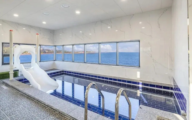 Pohang The Elite Kids Pool Villa