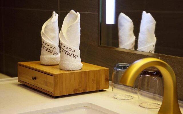 James Joyce Coffetel·Shenzhen Huanan City