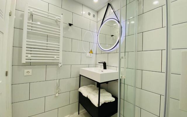 Studio-near the beach, BBQ and seawater pool