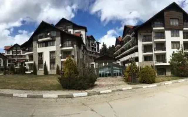Rivendell Apartments Semiramida Gardens