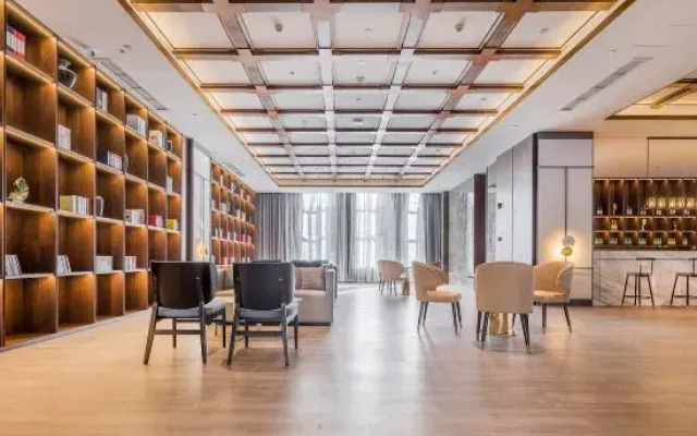 Rezen Dong Peninsula Bay Hotel