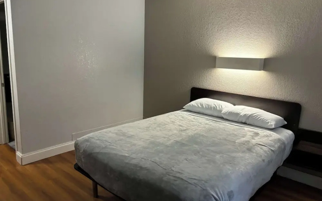 Motel 6 Pensacola, FL - Airport West