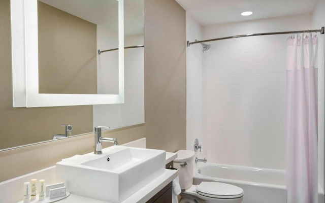 SpringHill Suites by Marriott Milwaukee Downtown
