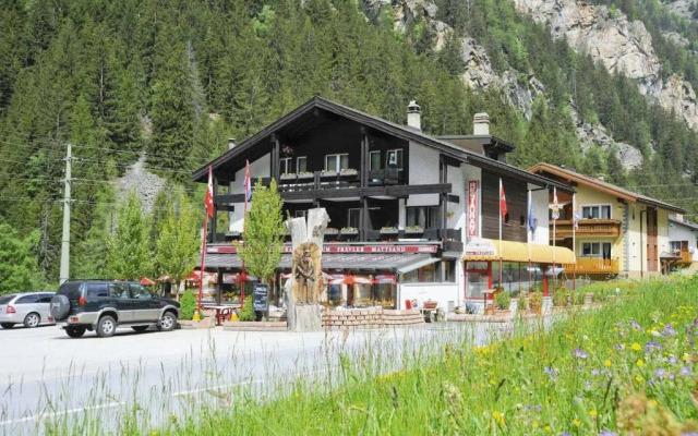 Hotel zum Frävler
