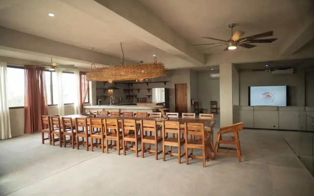 LaFamilia Casa and Suites
