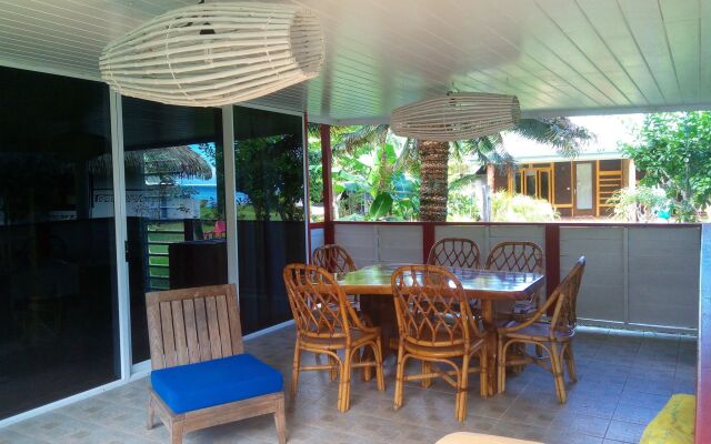 Linareva Moorea Beach Resort