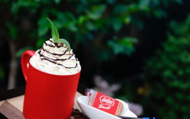 Yun Sky Garden Hotel (Jingmen Wanda Plaza Branch)