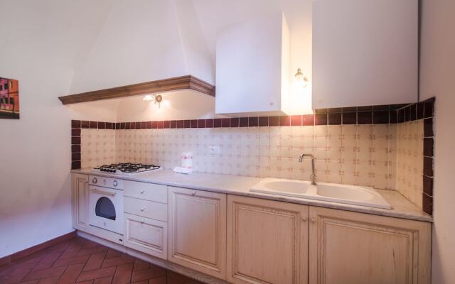 Lovely 4BD Apt 3min Walk to Ponte Vecchio