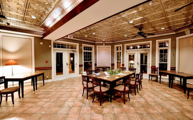 The Burleigh Falls Inn & Suites