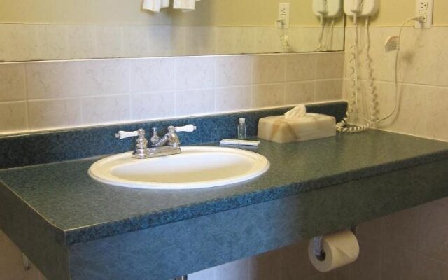 Value Inn Ottawa