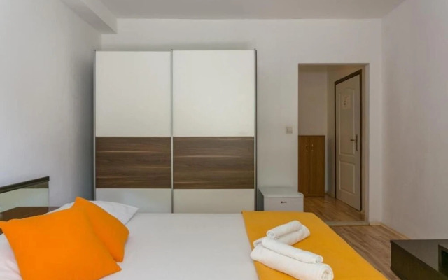 Room Nika