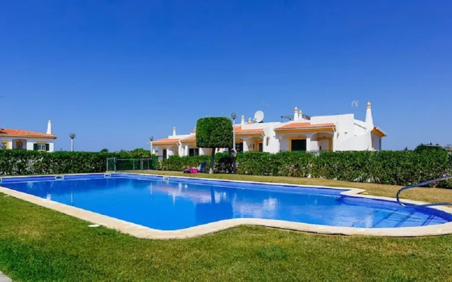 Lily Fabulous 1 BED APT With Roof Terrace Pool