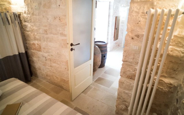 Trullo Bosco Selva Fasano by Typney