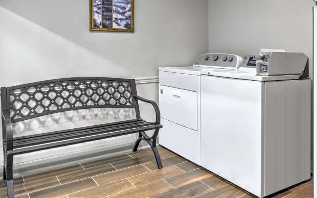 Days Inn & Suites by Wyndham Cabot