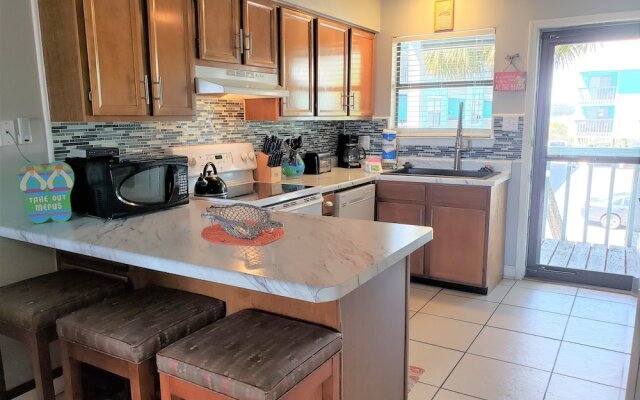 Lani Kai 109 by RedAwning