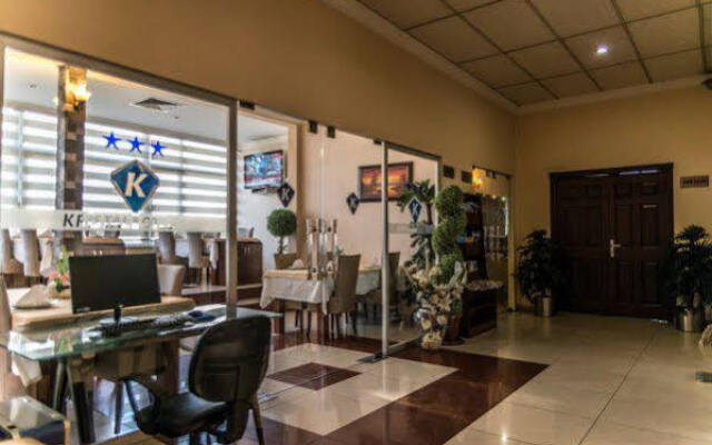 Kristal Hotel
