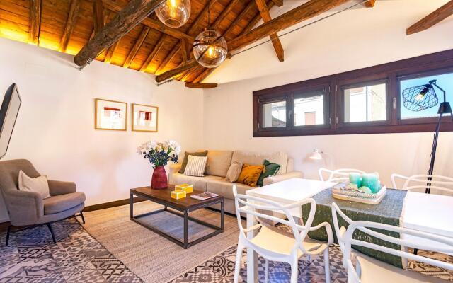 Excelent 1-bedroom apartment near Cathedral. Zacatin Penthouse