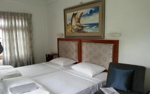 Tea Bush Hotel - Nuwara Eliya