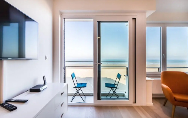 Winoc 402 Apartment With sea View in Koksijde