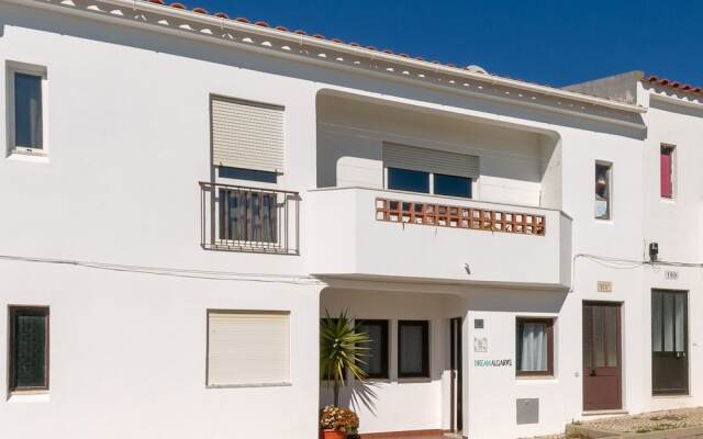 C13 - Belavista 3 Bed Apartment