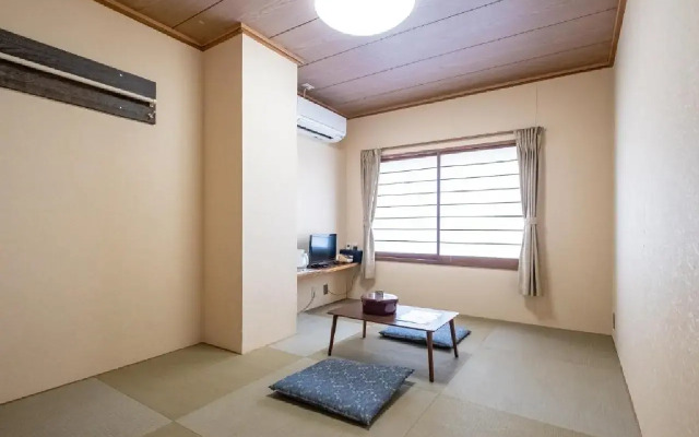 Kawaguchiko Station Inn