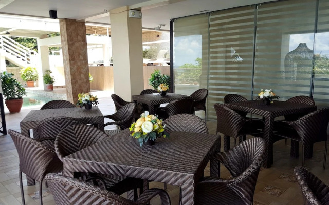 Splash Suites Hotel Tagaytay