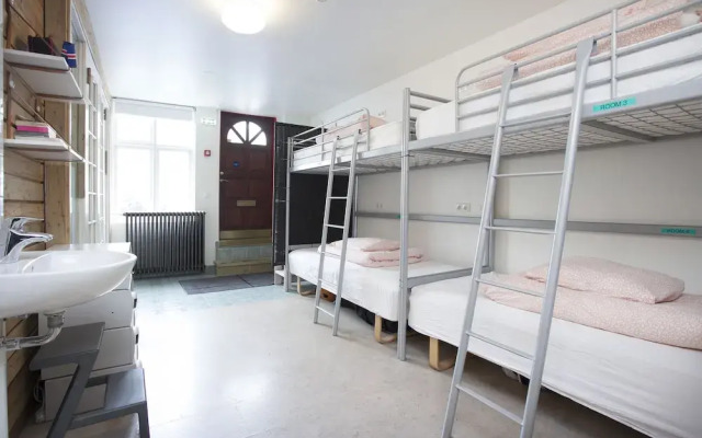 101 Hostel
