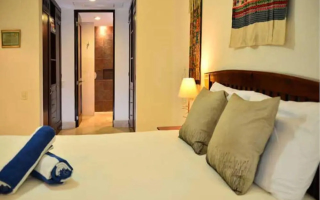 Via 38 Condominium by ChezPlaya