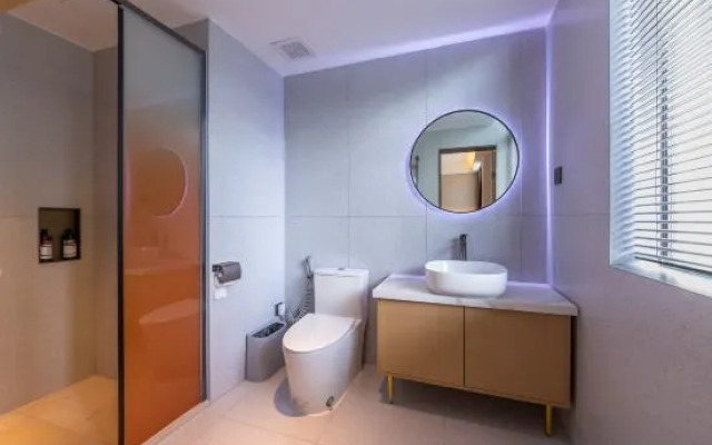 Wyndham Hotel (Donghu Qilou Old Street Store)