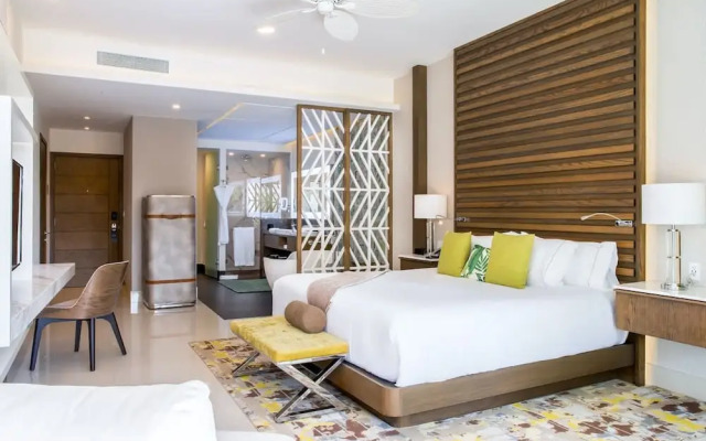 2BR Oceanview Suite Garza Blanca Cancun