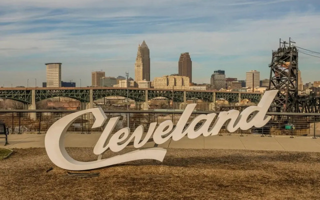 FRONTDESK Tremont Oaks Micro Apts Cleveland