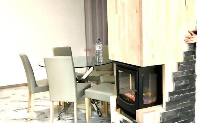 Fabulous Lakeside Family Apartment | 4 Rooms