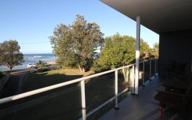 BEACHFRONT 3- 3/12 Bundella Ave LC