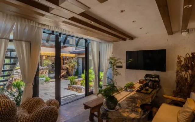 Lijiang Zifayu Designer Boutique Inn