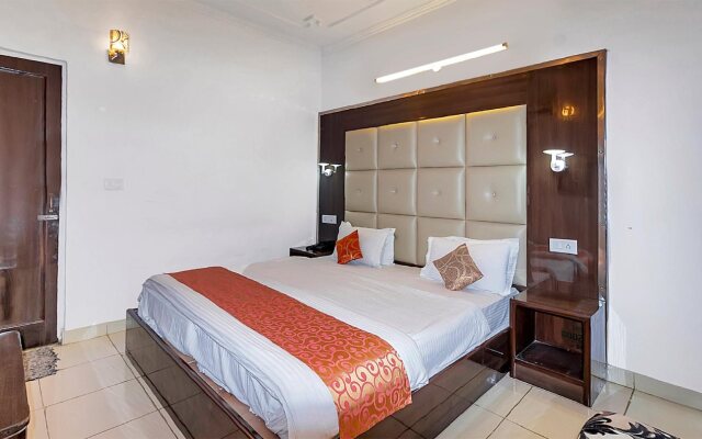 Hotel Kapoor Inn by OYO Rooms