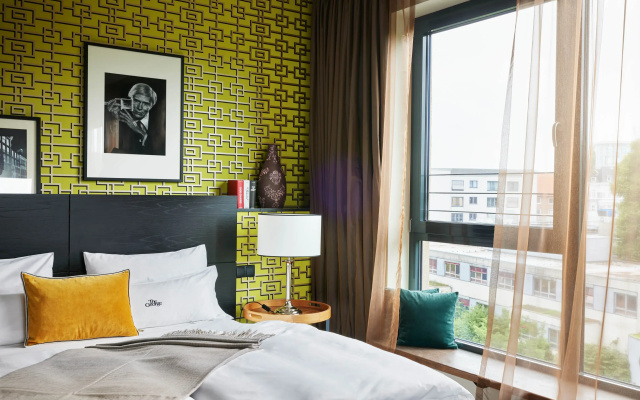 The George Hotel