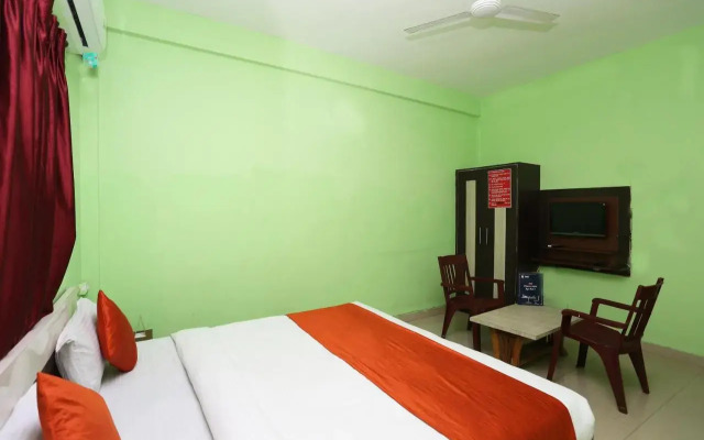 OYO Flagship 4720 Ma Guest House 2
