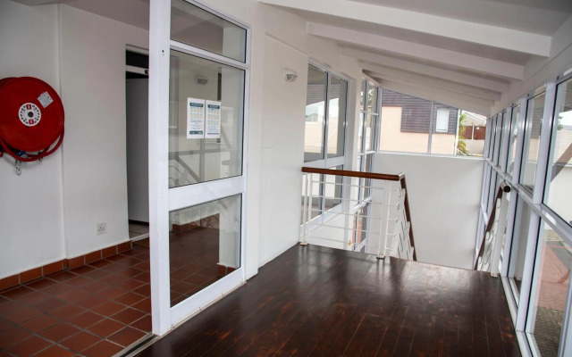 Waterfront New Listng - 8 South Quay -