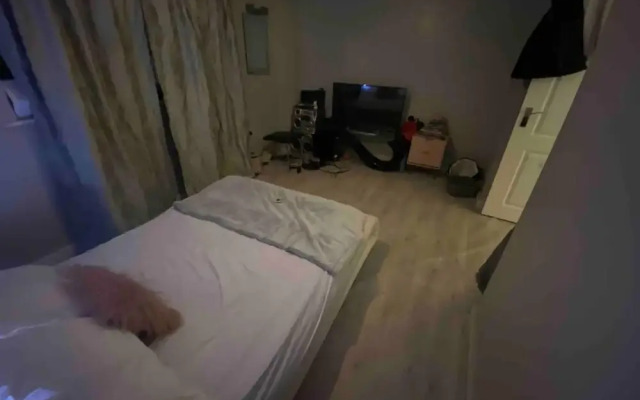 Stunning Apartment In Smethwick, West Midlands